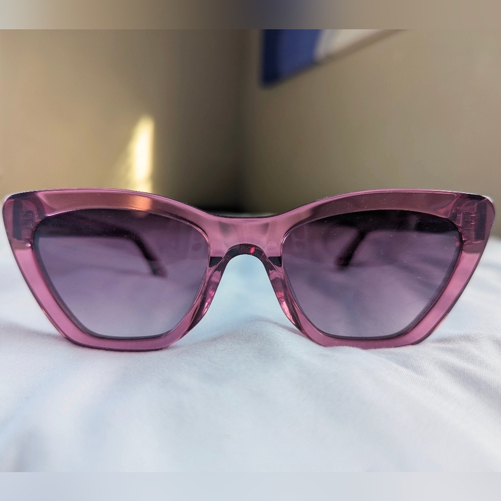 DIFF Camila Pink Crystal Cat-Eye Sunglasses